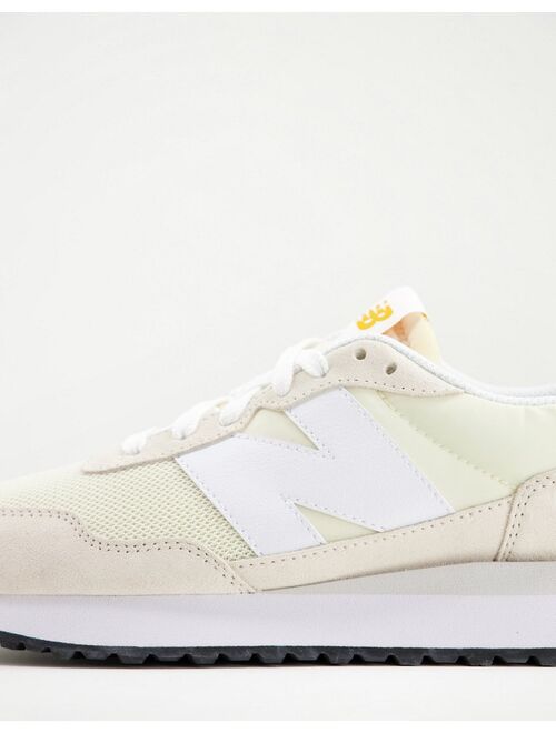 New Balance 237 trainers in cream