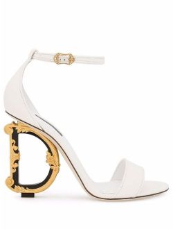 open-toe buckle-fastening sandals