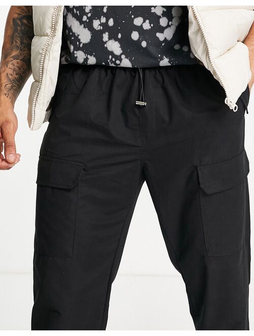 Mennace cargo pants in black