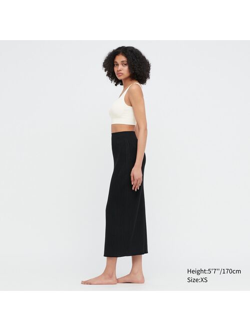 UNIQLO 3D Knit Ribbed Back Slit Skirt (Mame Kurogouchi)