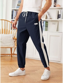 Men Patched Detail Contrast Sideseam Pants