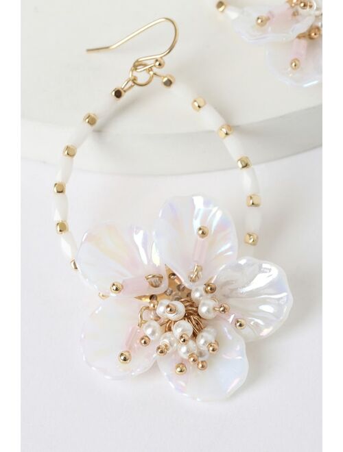 Lulus Dewy Garden White and Gold Beaded Flower Teardrop Hoops