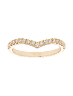 The Regal Collection 14k Gold 1/4 Carat T.W. IGL Certified Diamond Chevron Ring