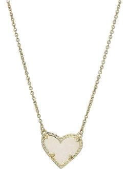 Ari Heart Short Pendant Necklace