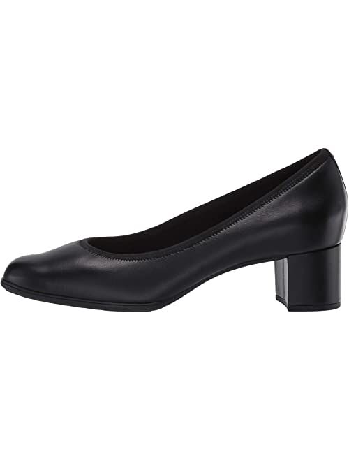 Aravon Career Dress Pump