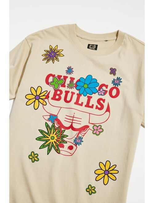 Chicago Bulls NBA Flower Power Logo Tee