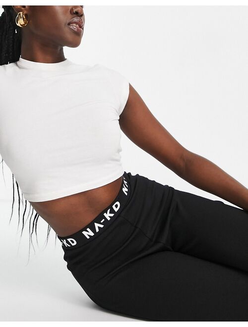 NA-KD logo legging shorts in black