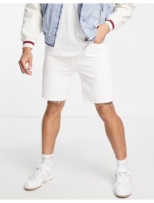 Bershka frayed denim shorts in white