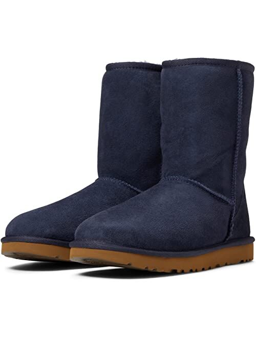 UGG Women's Classic Boots Fashion