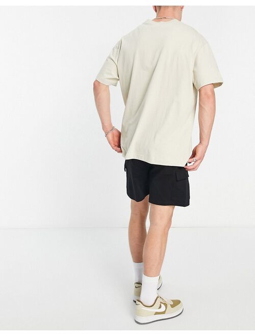 New look cargo jersey shorts in black