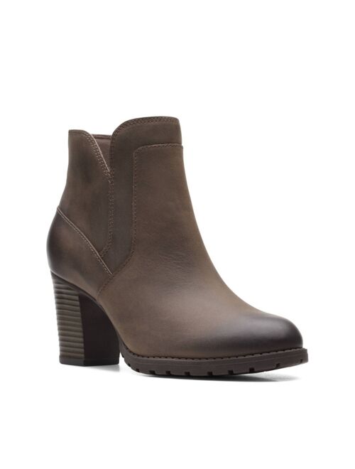 Clarks Collection Women's Verona Step Booties