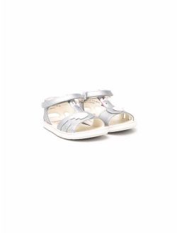 Kids chick cut-out detailed sandals