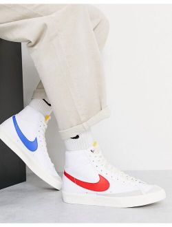 Blazer Mid '77 VNTG sneakers in white/habanero red