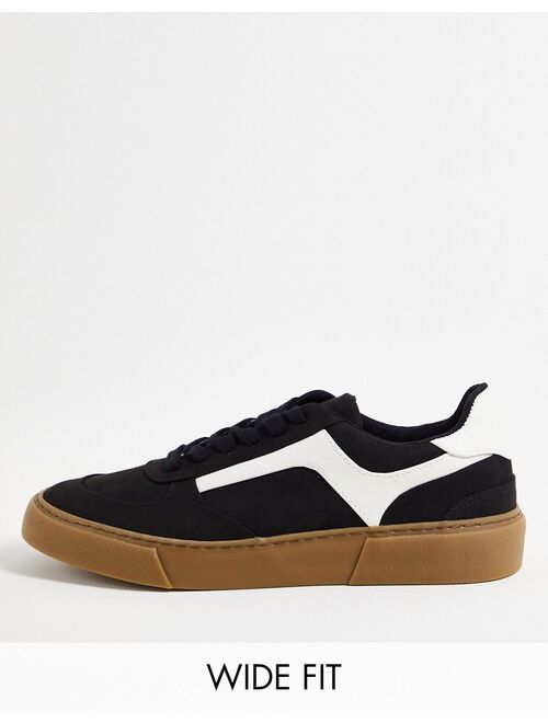 ASOS DESIGN Wide Fit sneakers with side details with gum sole