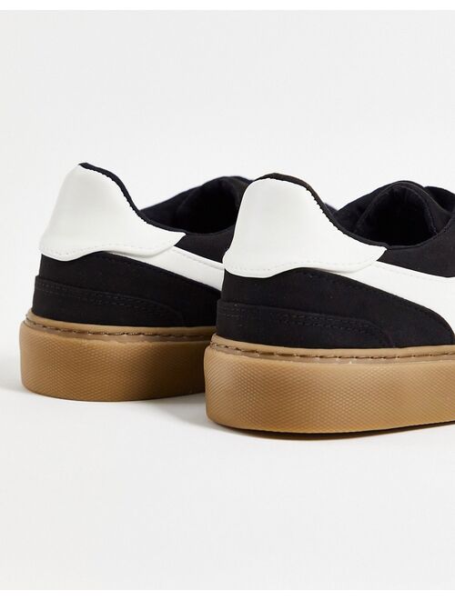 ASOS DESIGN Wide Fit sneakers with side details with gum sole