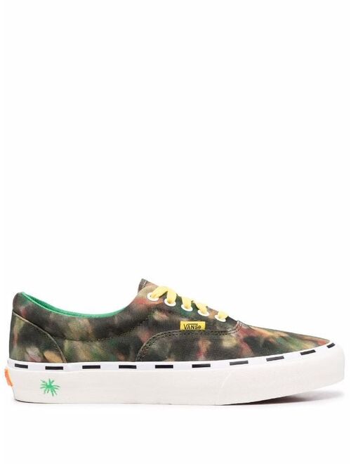 Vans camouflage-print low-top sneakers