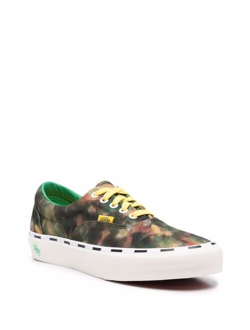 Vans camouflage-print low-top sneakers