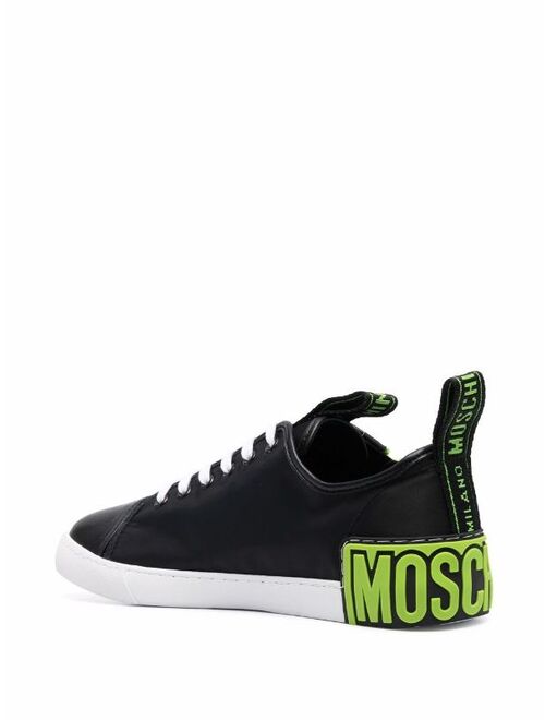 Moschino logo-detail low-top sneakers