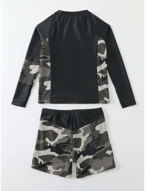 Shein Boys Random Camo Letter Graphic Raglan Sleeve Swimsuit