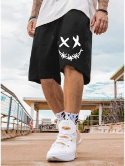 Men Expression Print Drawstring Waist Shorts