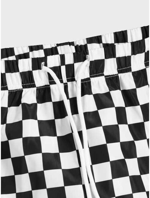 SHEIN Men Slant Pocket Checked Shorts