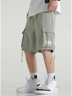 Men Flap Pocket Letter Patched Cargo Shorts