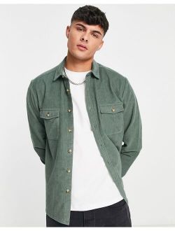 overshirt with double pockets in green cord