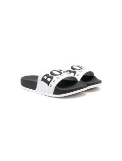 BOSS Kidswear logo-print pool slides