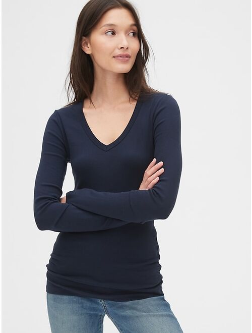 Gap Modern V-Neck T-Shirt