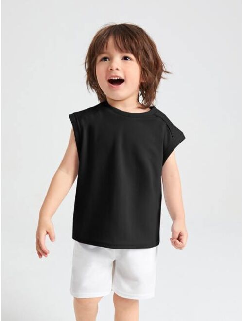 SHEIN BASICS Toddler Boys Round Neck Solid Tank Top