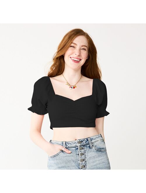 Juniors' SO Cropped Sweetheart Top