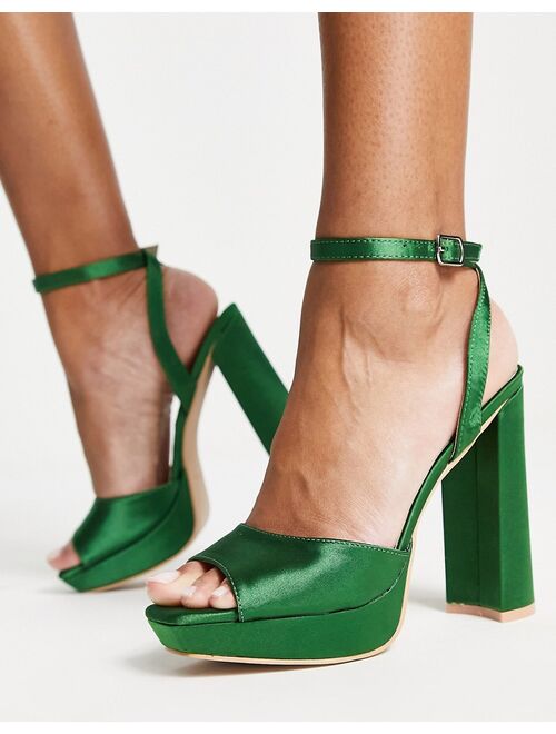 Be Mine Vanyaa platform heeled shoes in emerald