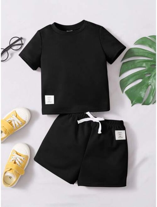 SHEIN Baby Letter Patched Detail Tee Tie Front Shorts