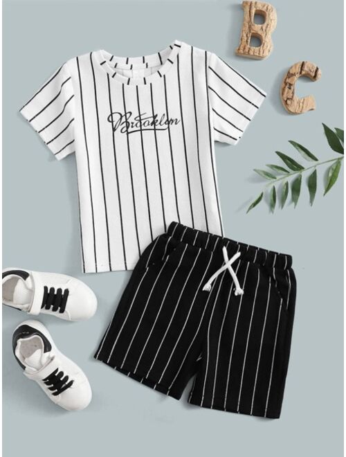 SHEIN Toddler Boys Letter Striped Pattern Tee Drawstring Waist Shorts