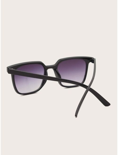 Shein Kids Rivet Decor Fashion Glasses