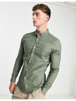 smart long sleeve muscle fit oxford shirt in khaki