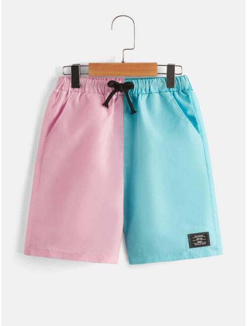 SHEIN Boys Two Tone Letter Patched Detail Drawstring Waist Shorts