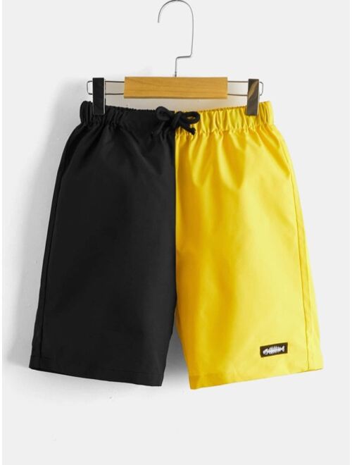 SHEIN Boys Patched Detail Spliced Drawstring Waist Shorts