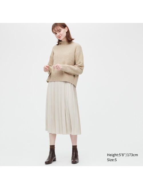 UNIQLO Souffle Yarn Mock Neck Long-Sleeve Sweater