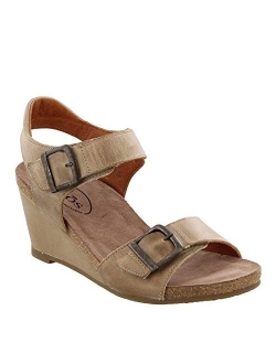 Footwear Women's Buckle Up Sandal