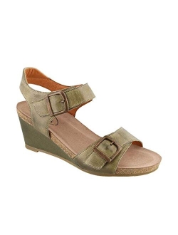 Footwear Women's Buckle Up Sandal