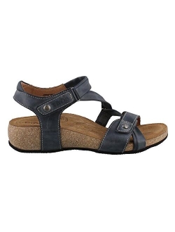 Footwear Women's Universe Sandal