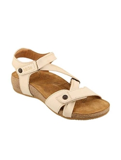 Footwear Women's Universe Sandal