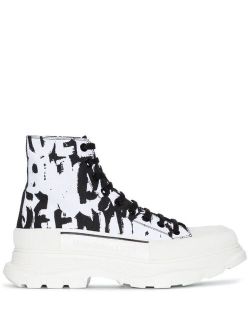 Graffiti Tread canvas boots