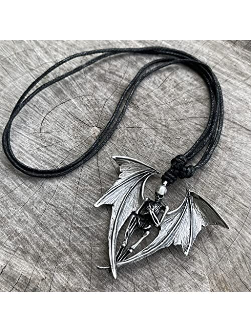 Generic Gothic Halloween Horror Jewelry Winged Vampire Skull Skeleton Corpse Angel of Death Punk Rock Rock Biker Protection Amulet Silver Pewter Men's Pendant Necklace Lu