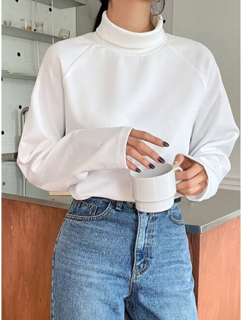 DAZY Turtleneck Raglan Sleeve Tee