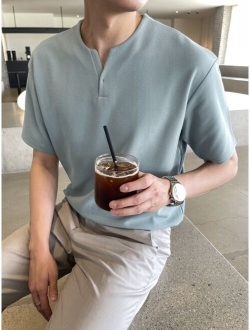 Men Notched Neckline Solid Tee