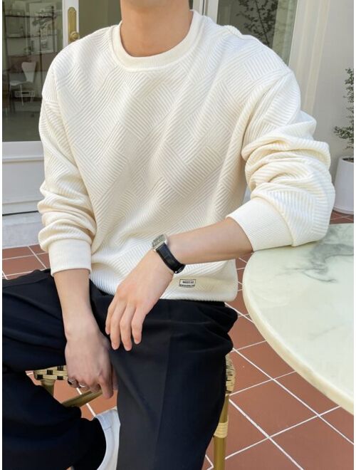 DAZY Men Solid Drop Shoulder Sweatshirt