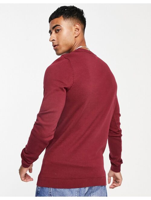 New Look muscle fit knitted sweater in burgundy