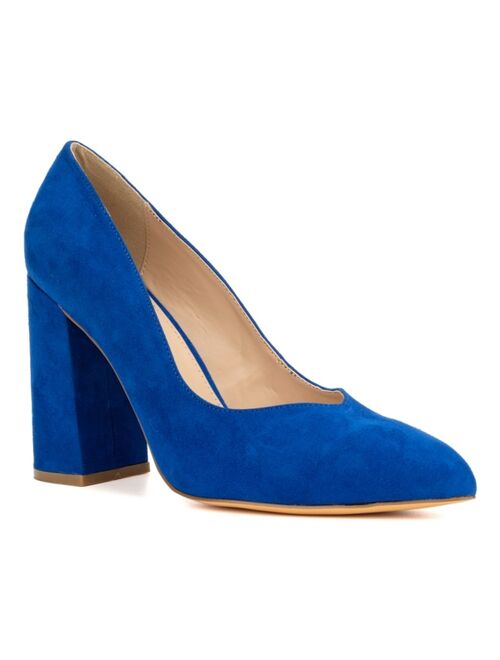 FASHION TO FIGURE Wide Width Women's Penelope Pumps - Extended Sizes